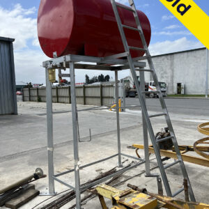 Fuel tank 500L on stand